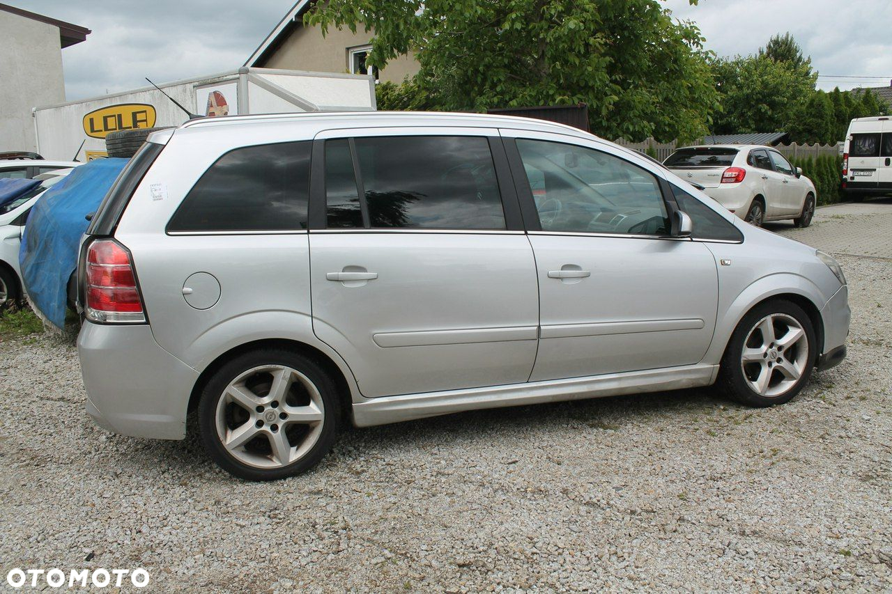Opel Zafira - 8