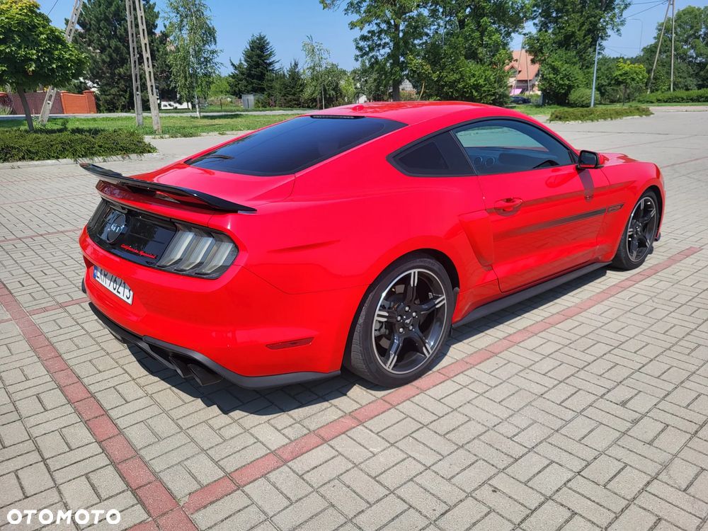 Ford Mustang 5.0 V8 GT - 12