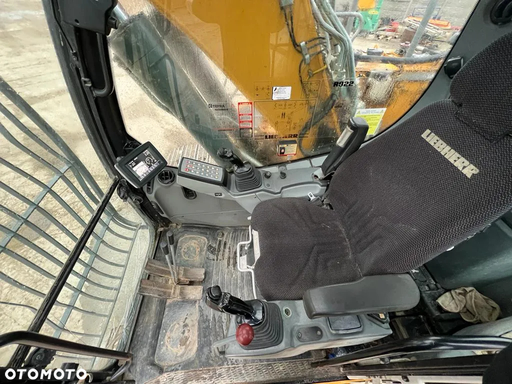 Liebherr R922LC - 5
