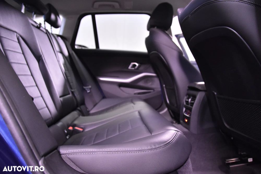 BMW Seria 3 318d AT MHEV - 12