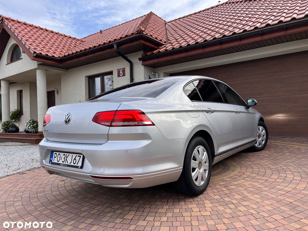 Volkswagen Passat - 30