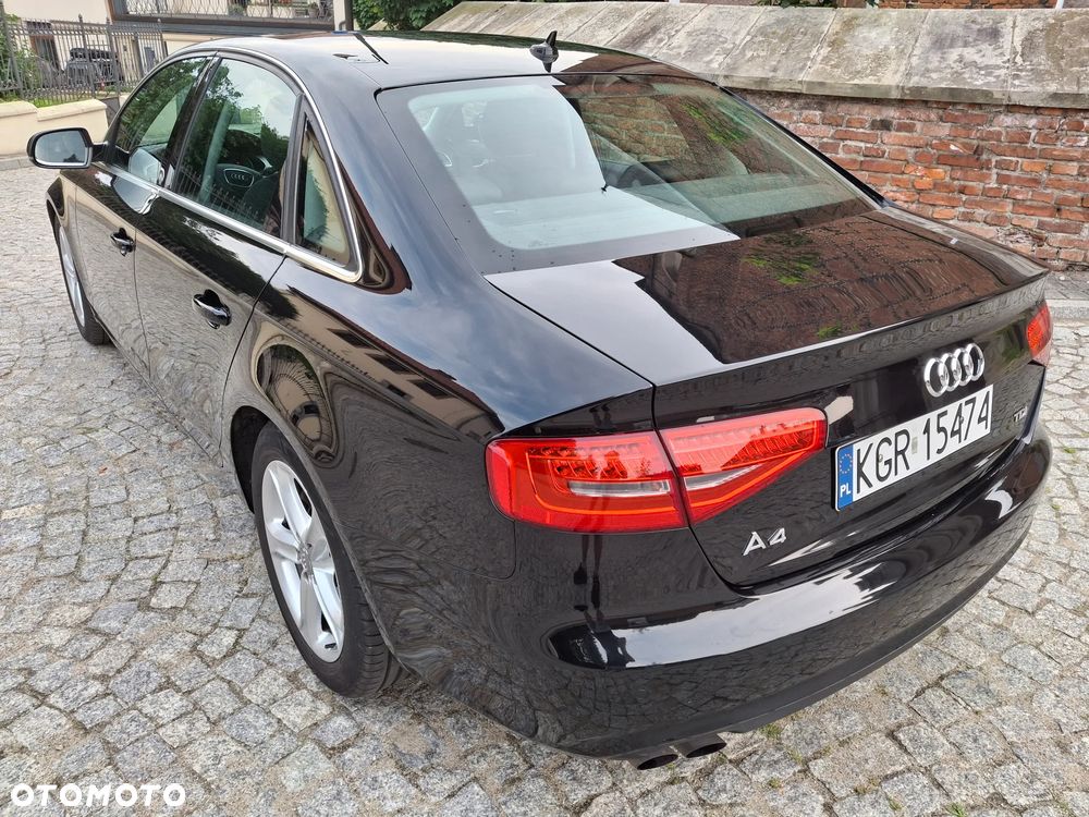 Audi A4 Limousine 2.0 TDI DPF Ambiente - 8