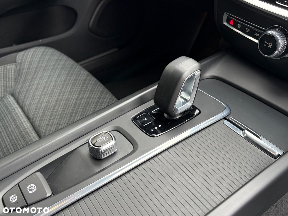 Volvo V60 B3 B Geartronic Momentum Pro - 27