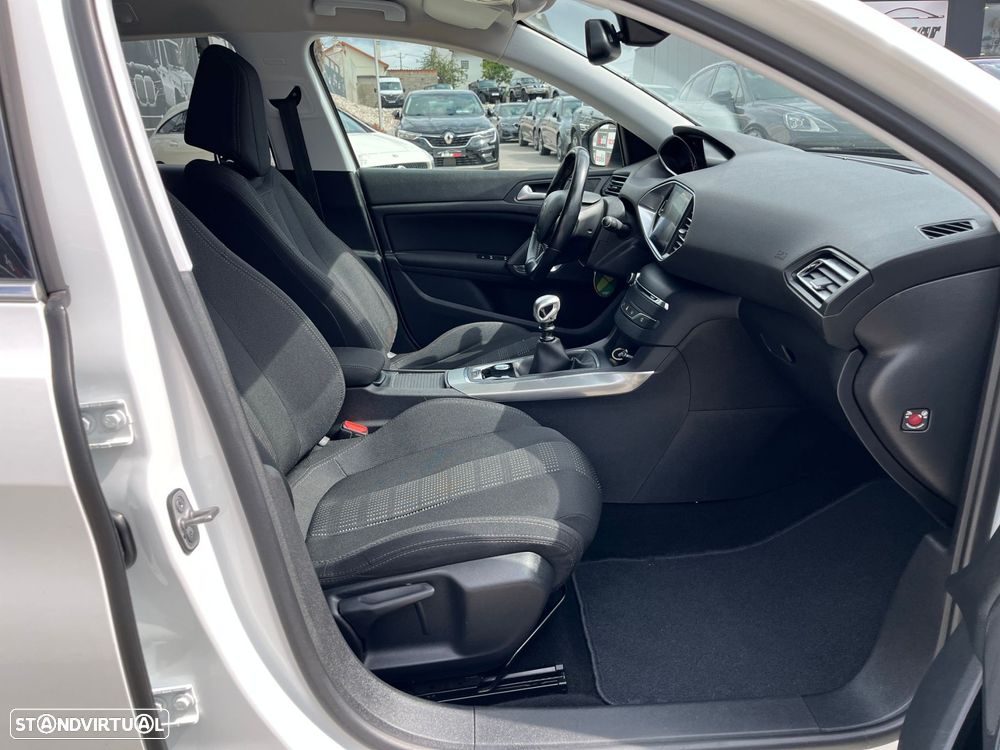 Peugeot 308 SW 1.2 PureTech Allure - 49