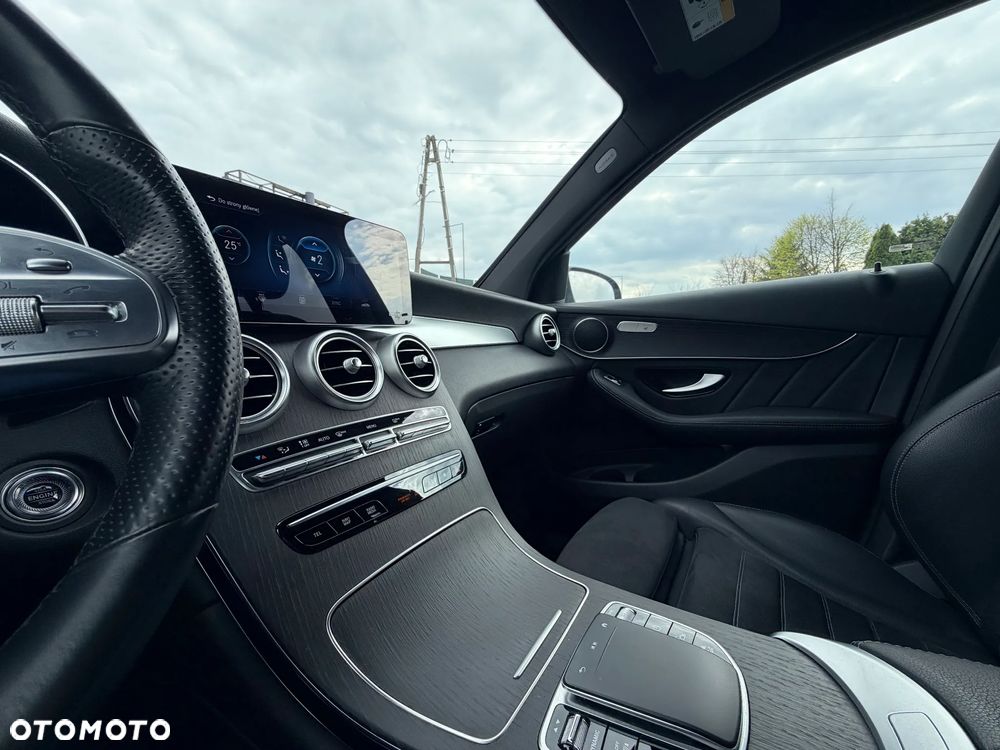 Mercedes-Benz GLC 200 4Matic 9G-TRONIC AMG Line - 29