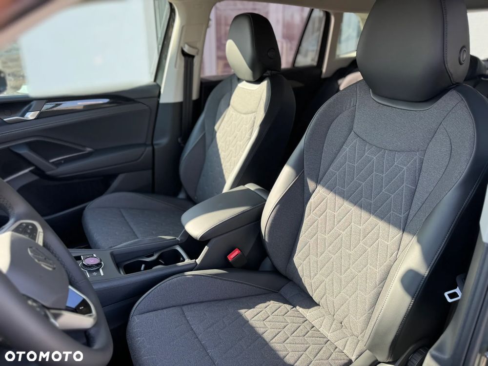 Volkswagen Tiguan 1.5 eTSI OPF DSG Life - 12