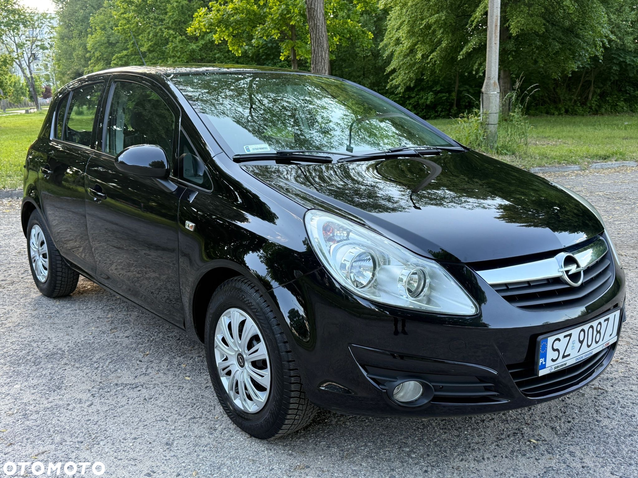 Opel Corsa 1.2 16V Enjoy - 10