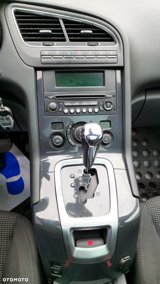 Peugeot 5008 155 THP Automatik Platinum - 25
