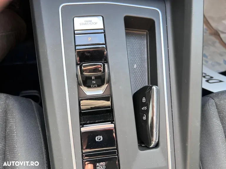 Volkswagen Golf 2.0 TDI DSG Style - 9