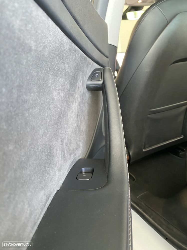 Tesla Model 3 Long Range Tração Traseira - 26