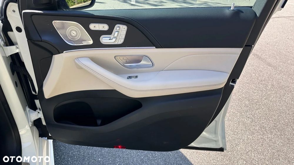 Mercedes-Benz GLE - 32