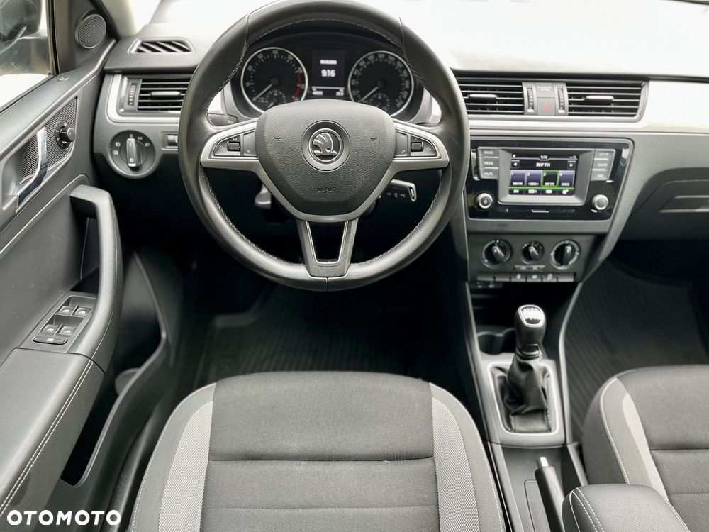 Skoda RAPID 1.2 TSI Ambition - 21
