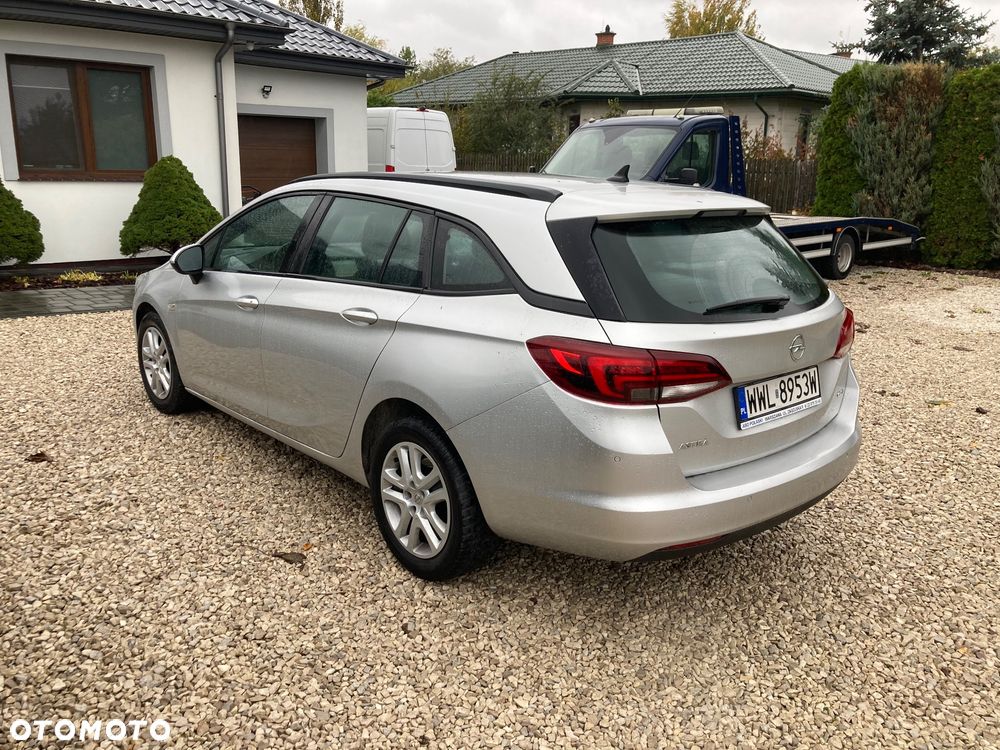 Opel Astra IV 1.6 CDTI Essentia - 7