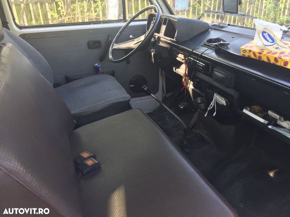 Volkswagen Transporter - 7