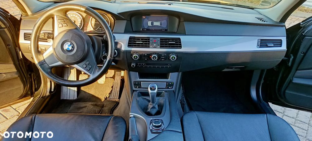 BMW Seria 5 520d Edition Exclusive - 10