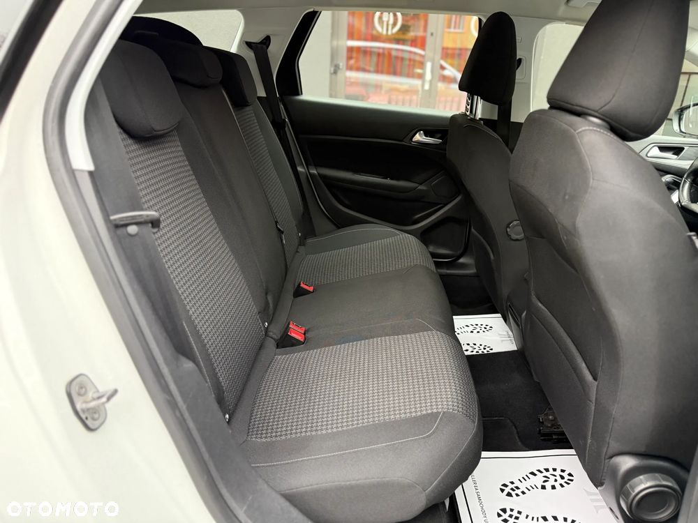 Peugeot 308 1.5 BlueHDi Active Pack Business S&S EAT8 - 23