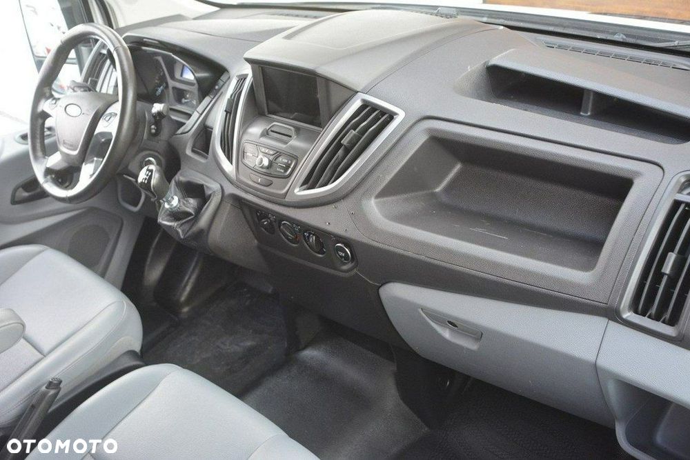 Ford Transit - 13