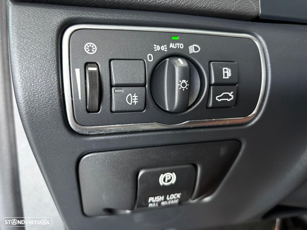 Volvo V60 2.4 D6 Summum AWD Phev - 14