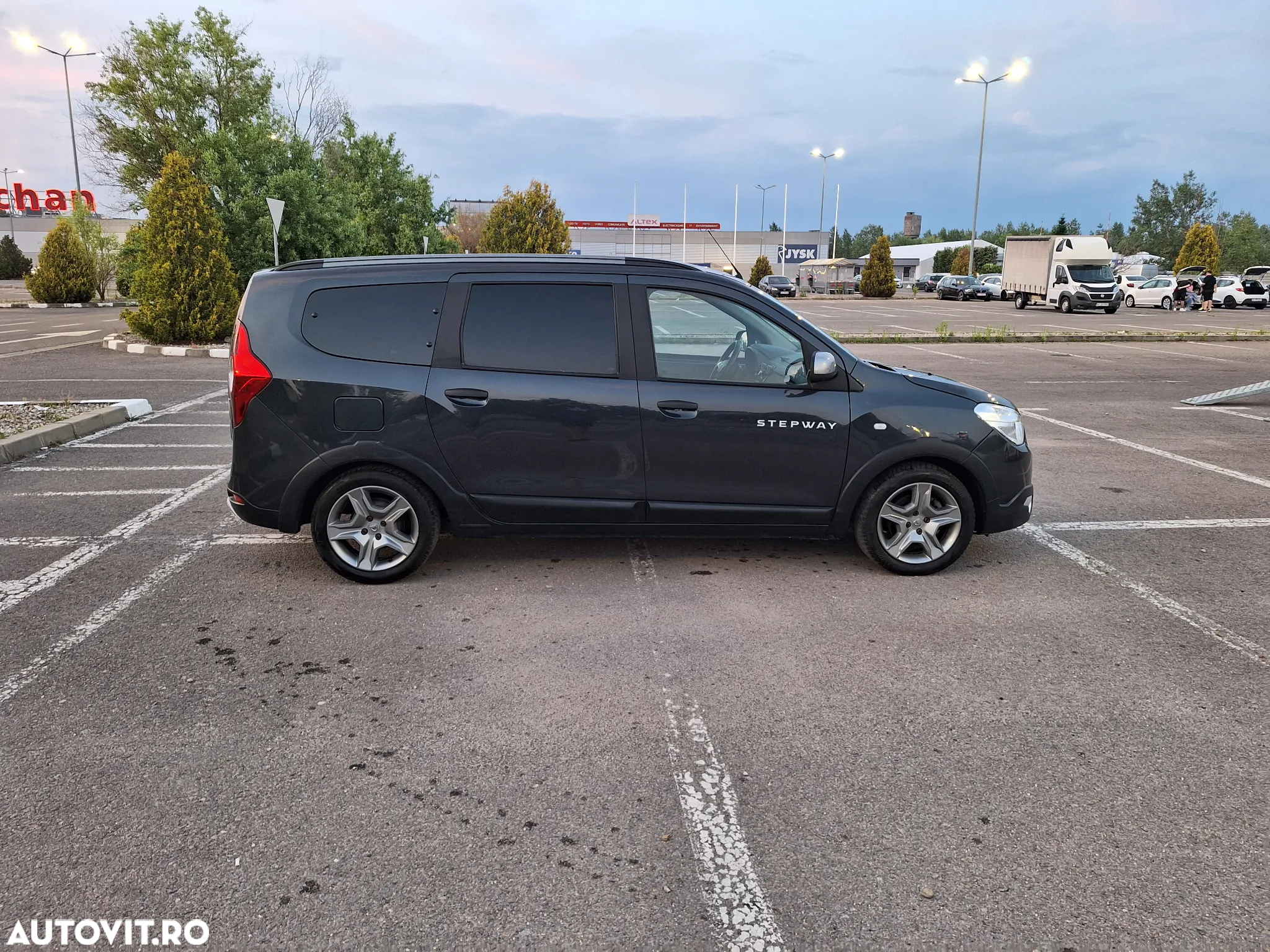 Dacia Lodgy dCi 110 Stepway - 15