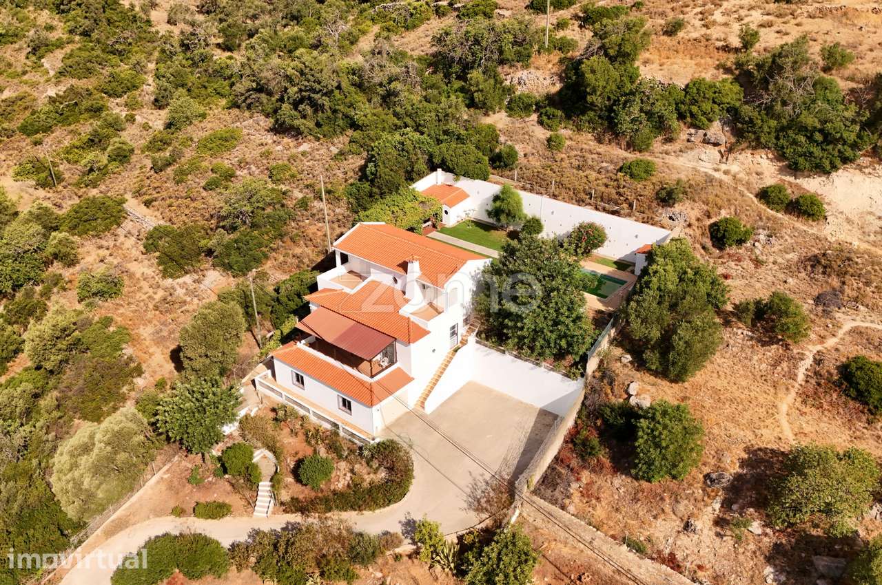 Moradia T3 Santa Bárbara de Nexe, com vista panorâmica - Grande imagem: 2/25