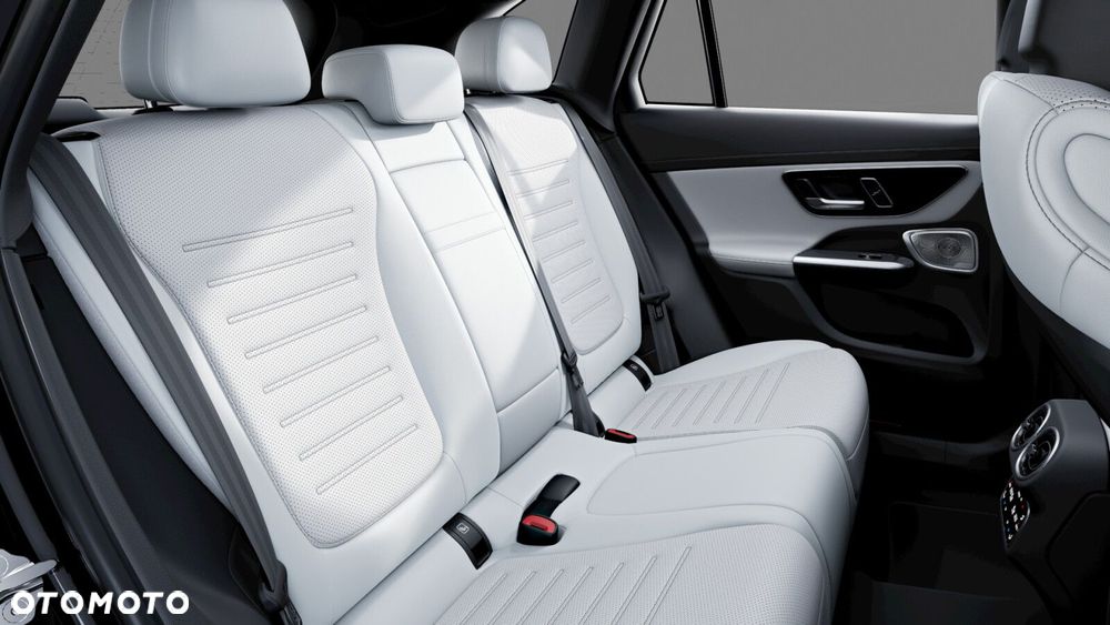 Mercedes-Benz GLC - 9