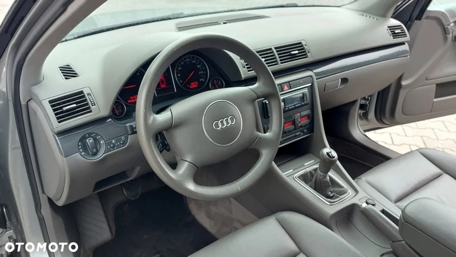 Audi A4 Avant 1.9 TDI - 12