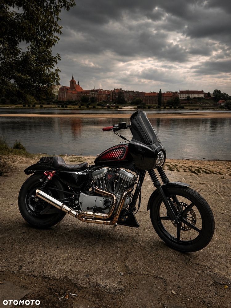 Harley-Davidson Sportster Custom 883C - 2