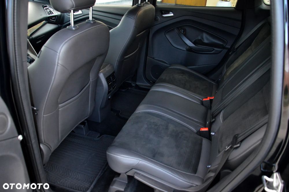 Ford Kuga 2.0 TDCi 4x4 ST-Line - 25