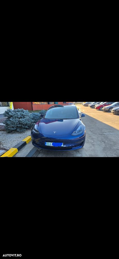 Tesla Model 3 - 10