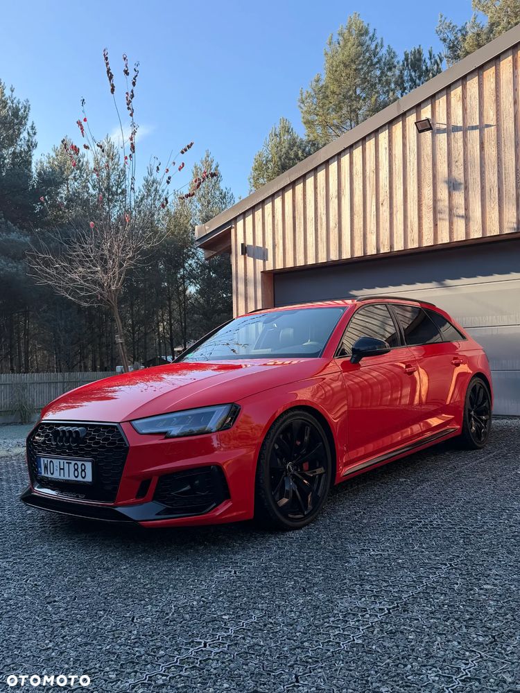 Audi RS4 Avant - 1