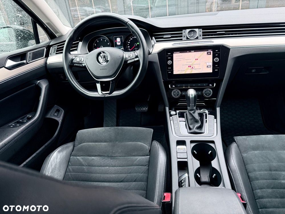 Volkswagen Passat - 22
