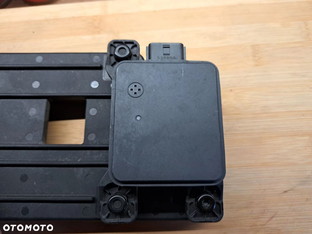 Distronic radar Przód Hyundai Ioniq 5 99110GI000 Element plastikowy - 5