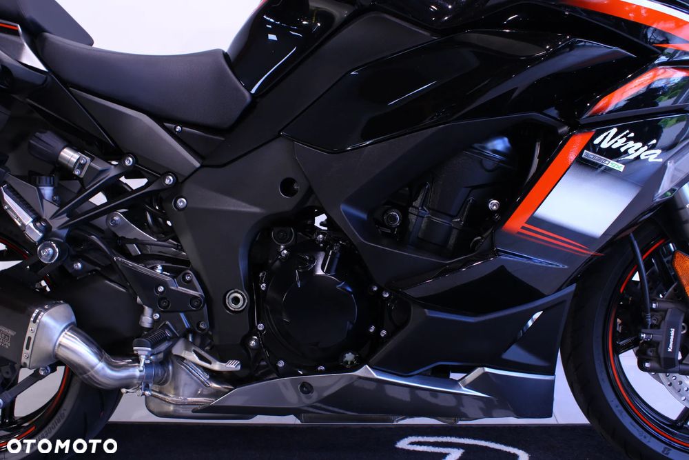Kawasaki Ninja 1000 SX - 27
