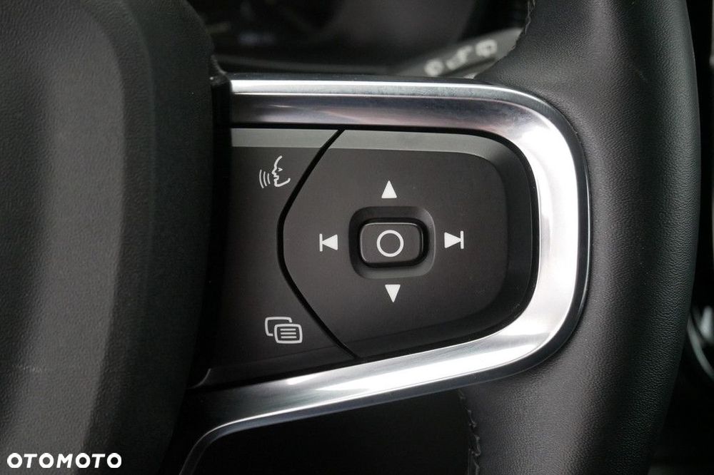 Volvo XC 40 - 28
