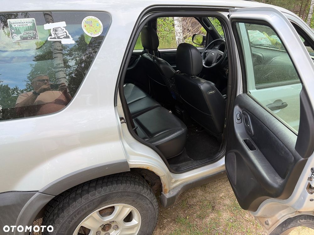 Ford Maverick 3.0 V6 Limited - 6