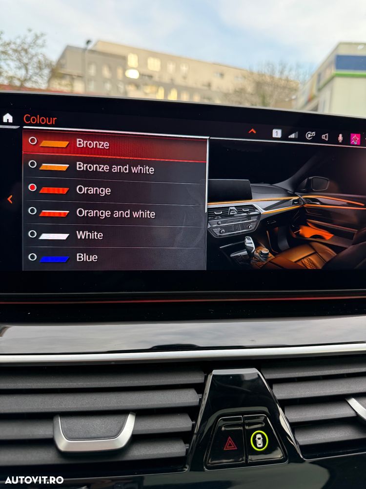 BMW Seria 5 520d Aut. Luxury Line - 38