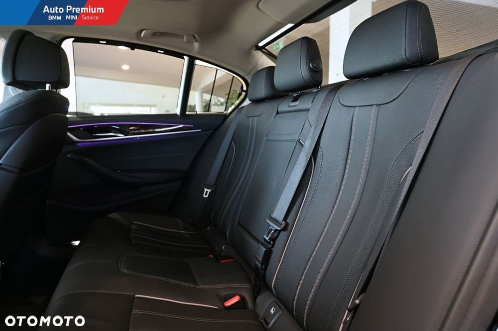 BMW Seria 5 540i xDrive mHEV Luxury Line - 13