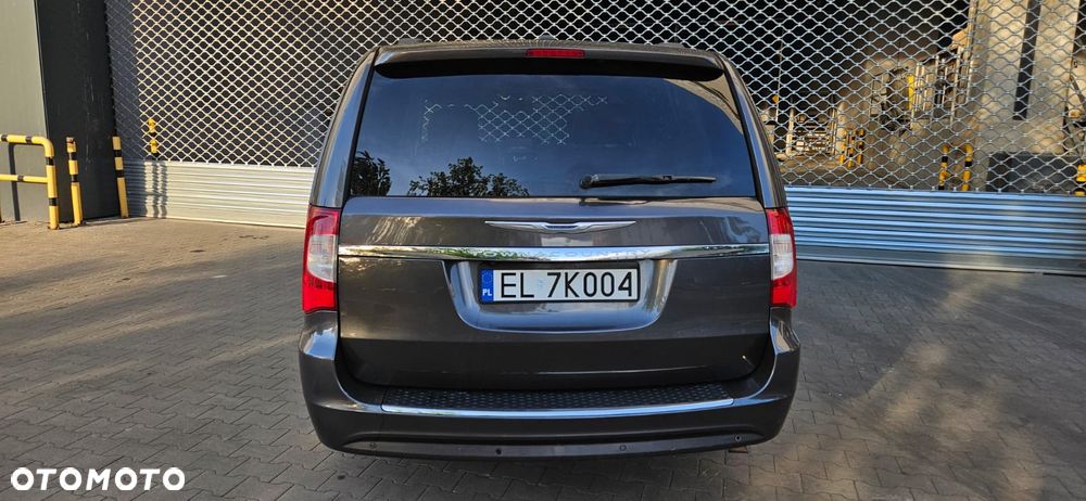 Chrysler Town & Country 3.6 Touring - 11