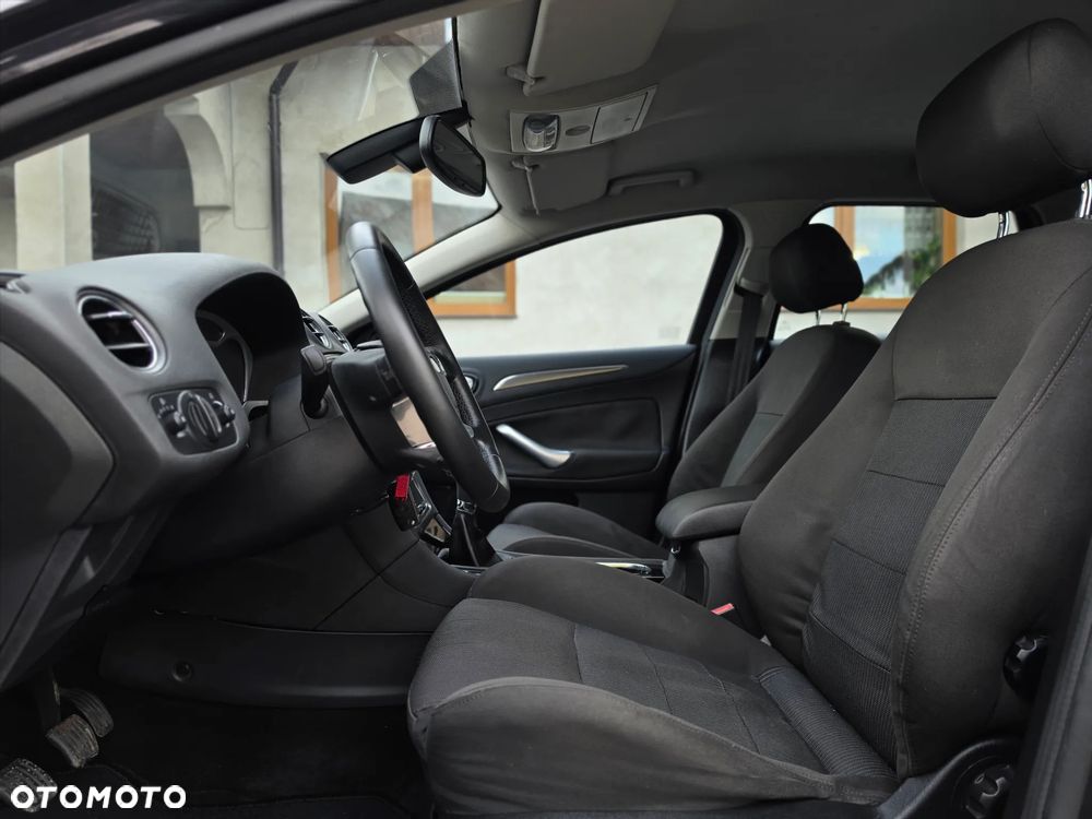 Ford Mondeo - 14