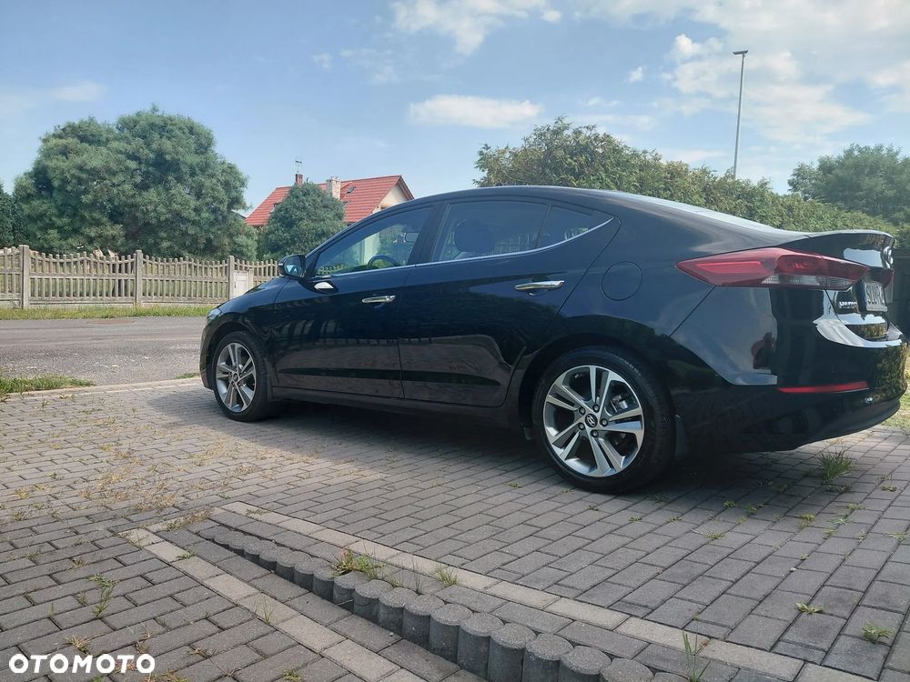 Hyundai Elantra 1.6 Style - 2