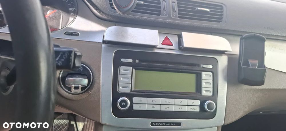 VW Passat B6 05-11 RADIO ORYGINALNE CD MP3 - 1