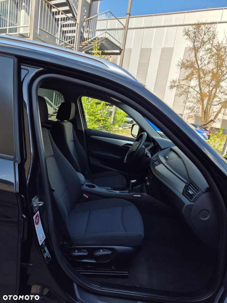 BMW X1 sDrive18d xLine - 8