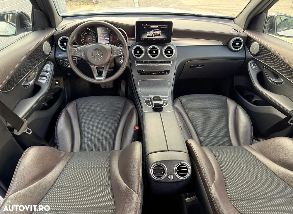 Mercedes-Benz GLC 250 d 4Matic 9G-TRONIC AMG Line - 2