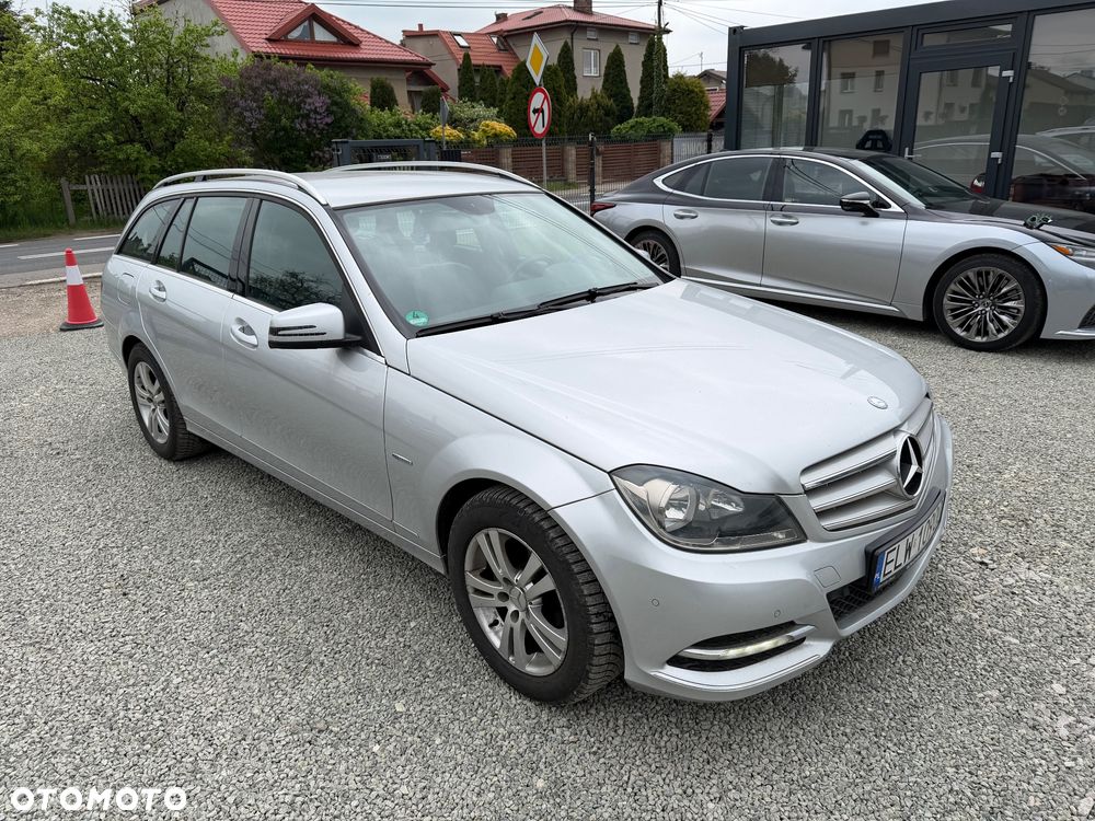 Mercedes-Benz Klasa C 180 BlueEFFICIENCY 7G-TRONIC Avantgarde - 17