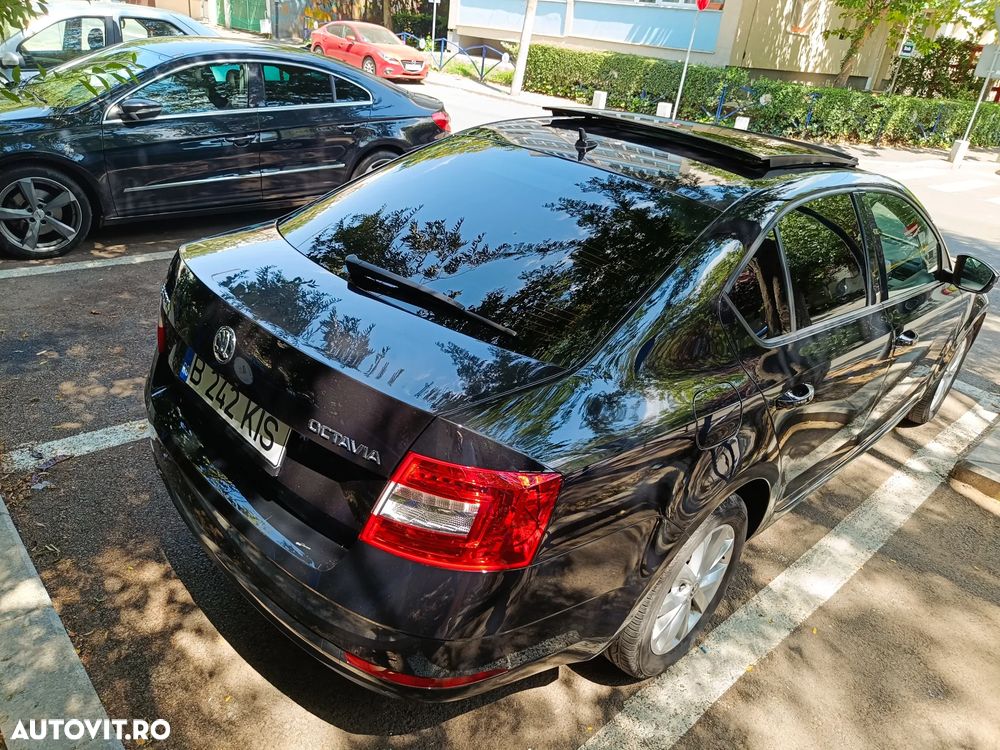 Skoda Octavia 1.6 TDI DSG Style - 10