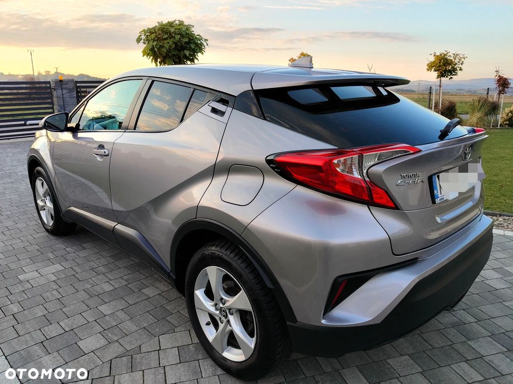 Toyota C-Hr 2017 photo 3