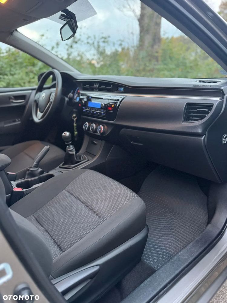 Toyota Corolla 1.6 Active - 17