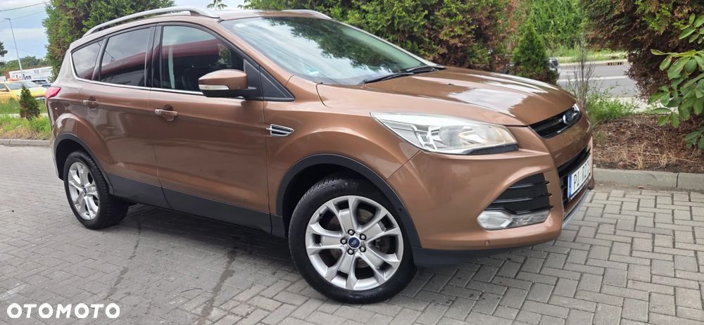 Ford Kuga 2.0 TDCi 2x4 Titanium - 18