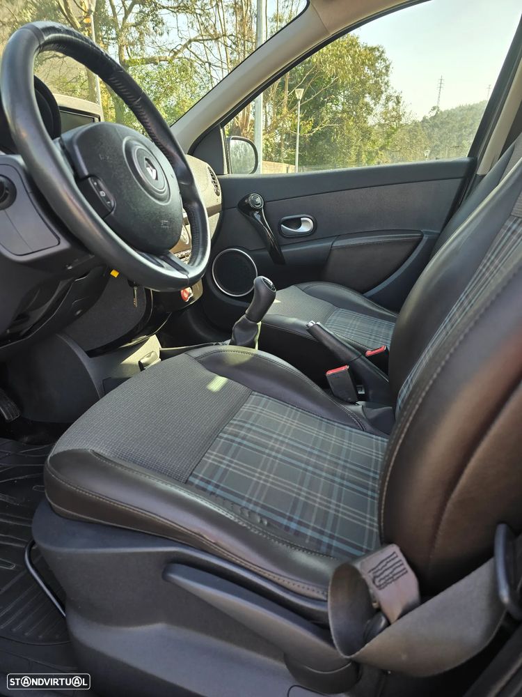 Renault Clio Sport Tourer - 8