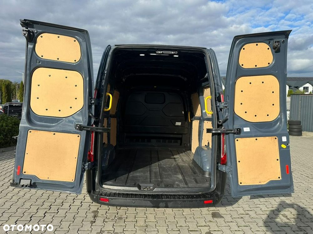 Ford Transit Custom - 13